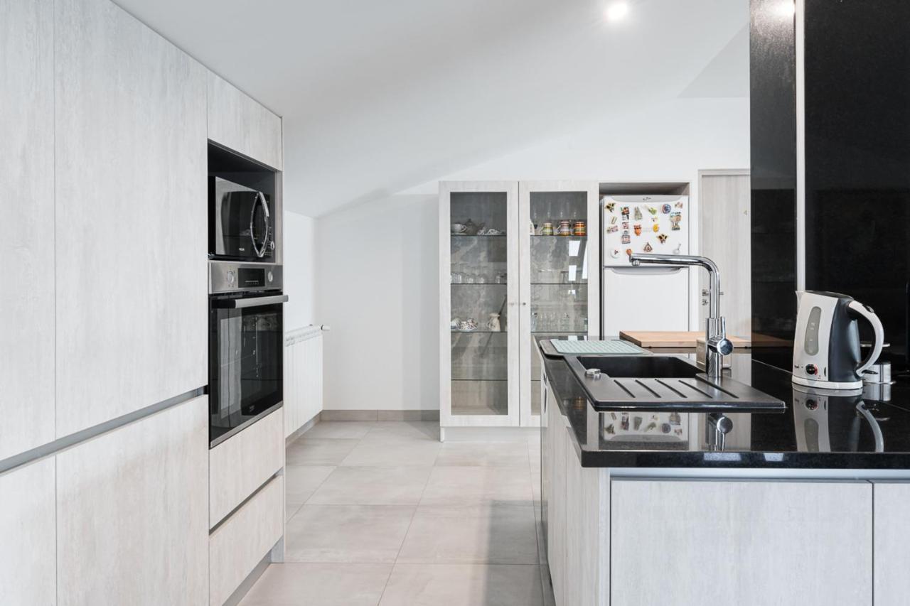 Отель Guestready - Crestuma Bright Экстерьер фото