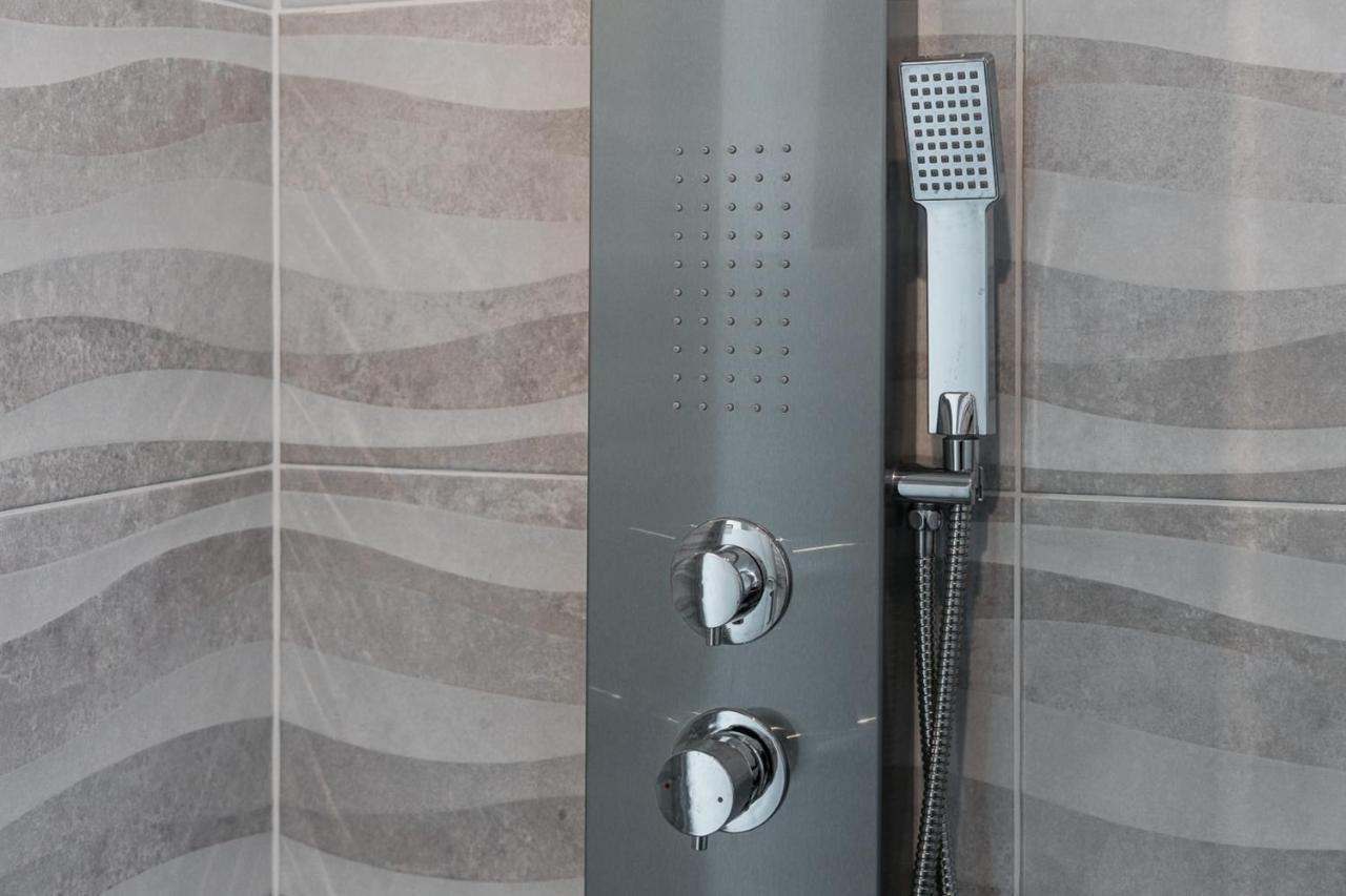 Отель Guestready - Crestuma Bright Экстерьер фото